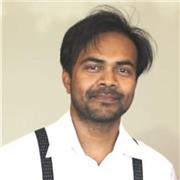 Englisch Tutor, der Kinder aller Altersgruppen unterrichtet